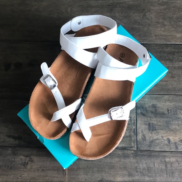 Strappy buckled cork sandal - Picture 4 of 8